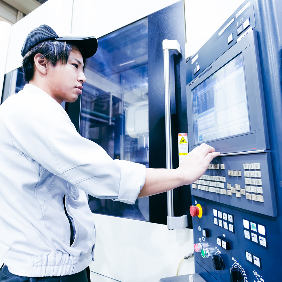 株式会社岐阜多田精機の技術力と開発力が<br />
高品質な金型を生み出す